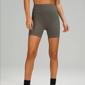 Lululemon Invigorate 6” Short